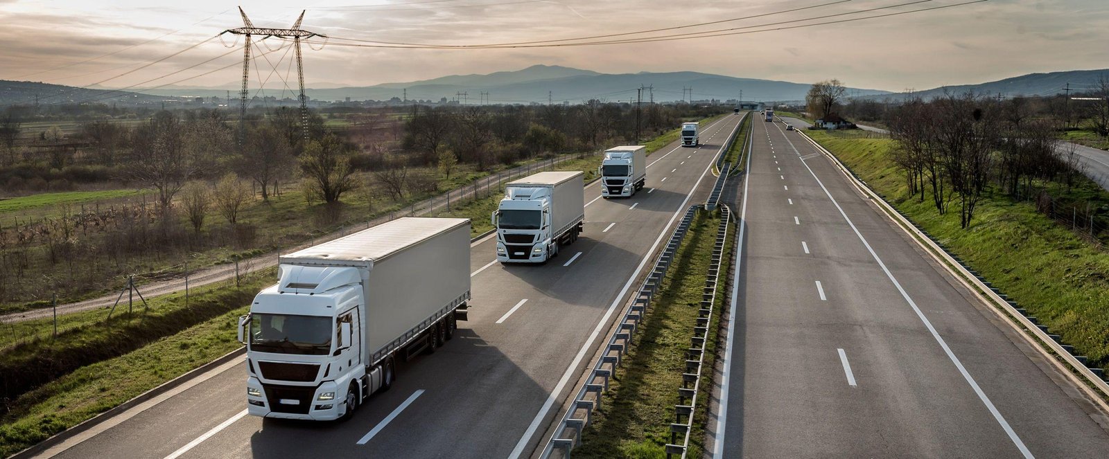 Effective logistics outsourcing: all about advantages, disadvantages, and risks